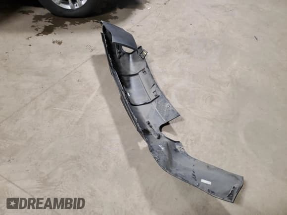 ✅ 2020 Chevrolet Traverse LS • VIN: 1GNERFKWXLJ303518 • Lot: 90496695. Wystawiony na Copart z przebiegiem 92 771 mil. Bezpłatny archiwum sprzedaży aukcyjnych z USA i szczegółowy raport historii pojazdu na DreamBid. Zdjęcie 13.