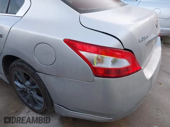 ✅ 2010 Nissan Maxima SV • VIN: 1N4AA5AP7AC818325 • Lot: 43012982. Listed on IAAI with 158,308 mi. Free auction sales archive from the USA and detailed vehicle history report at DreamBid. Image 13.