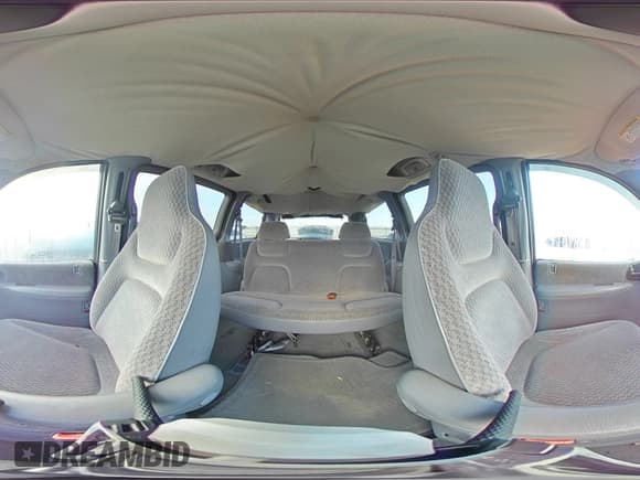 ✅ 2000 Plymouth Voyager Grand SE • VIN: 1P4GP44G0YB563232 • Lot: 86628135. Listed on Copart with 175,586 mi. Free auction sales archive from the USA and detailed vehicle history report at DreamBid. Image 16.