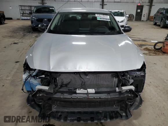 ✅ 2024 Nissan Altima SV • VIN: 1N4BL4DV0RN410252 • Lot: 46360495. Listed on Copart with 23,773 mi. Free auction sales archive from the USA and detailed vehicle history report at DreamBid. Image 6.