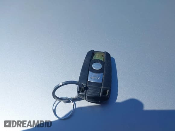 ✅ 2006 BMW 3 Series 325i • VIN: WBAVB13556PT00062 • Lot: 41912808. Listed on IAAI with 190,885 mi. Free auction sales archive from the USA and detailed vehicle history report at DreamBid. Image 11.