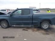 ✅ 2019 Chevrolet Silverado 1500 RST • VIN: 1GCRYEED2KZ340158 • Lot: 43557176. Wystawiony na IAAI z przebiegiem 132 258 mil. Bezpłatny archiwum sprzedaży aukcyjnych z USA i szczegółowy raport historii pojazdu na DreamBid. Zdjęcie 14.
