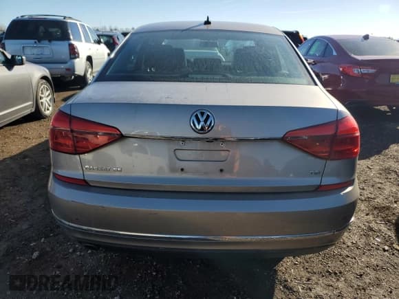✅ 2016 Volkswagen Passat SE • VIN: 1VWBT7A31GC033726 • Lot: 92528285. Listed on Copart with 128,098 mi. Free auction sales archive from the USA and detailed vehicle history report at DreamBid. Image 6.