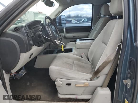 ✅ 2007 Chevrolet Silverado 2500HD 2LT • VIN: 1GCHK29627E571406 • Лот: 85560144. Опубликован ранее на Copart с пробегом 133 064 миль. Бесплатный доступ к архиву аукционных продаж из США и подробный отчёт об истории автомобиля на DreamBid. Изображение 7.