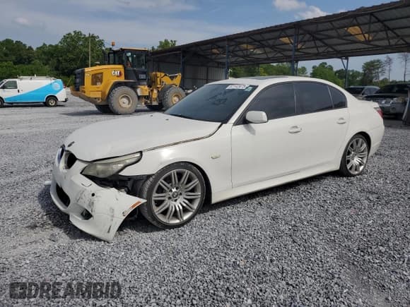 ✅ 2010 BMW 5 Series 550i • VIN: WBANW5C52ACT56181 • Lot: 57142475. Wystawiony na Copart z przebiegiem 118 766 mil. Bezpłatny archiwum sprzedaży aukcyjnych z USA i szczegółowy raport historii pojazdu na DreamBid. Zdjęcie 1.
