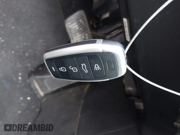 ✅ 2020 Kia Optima LX • VIN: 5XXGT4L38LG431711 • Lot: 42867184. Listed on IAAI with 202,660 mi. Free auction sales archive from the USA and detailed vehicle history report at DreamBid. Image 11.