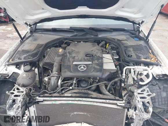 ✅ 2017 Mercedes-Benz C 300 • VIN: 55SWF4JB3HU189495 • Lot: 42668876. Wystawiony na IAAI z przebiegiem 45 724 mil. Bezpłatny archiwum sprzedaży aukcyjnych z USA i szczegółowy raport historii pojazdu na DreamBid. Zdjęcie 10.