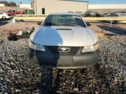 ✅ 2002 Ford Mustang Standard • VIN: 1FAFP40462F149180 • Lot: 92097525. Wystawiony na Copart z przebiegiem Nie podano. Bezpłatny archiwum sprzedaży aukcyjnych z USA i szczegółowy raport historii pojazdu na DreamBid. Zdjęcie 5.