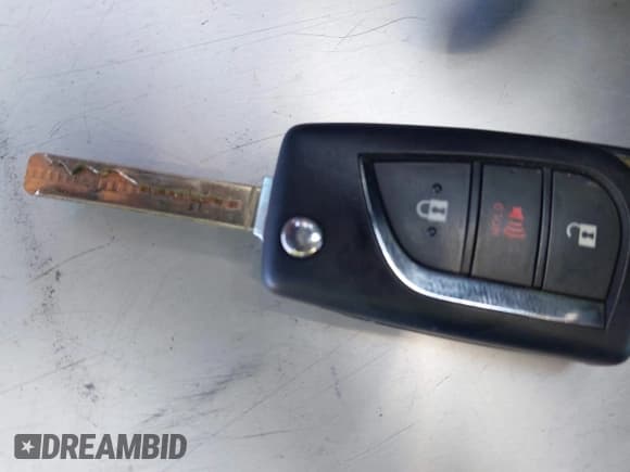 ✅ 2024 Toyota RAV4 LE • VIN: 2T3H1RFV4RC267031 • Lot: 43452037. Listed on IAAI with 9,061 mi. Free auction sales archive from the USA and detailed vehicle history report at DreamBid. Image 11.