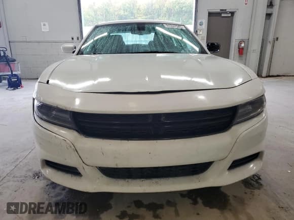 ✅ 2015 Dodge Charger SXT • VIN: 2C3CDXHG3FH784128 • Lot: 90397545. Wystawiony na Copart z przebiegiem 206 780 mil. Bezpłatny archiwum sprzedaży aukcyjnych z USA i szczegółowy raport historii pojazdu na DreamBid. Zdjęcie 5.