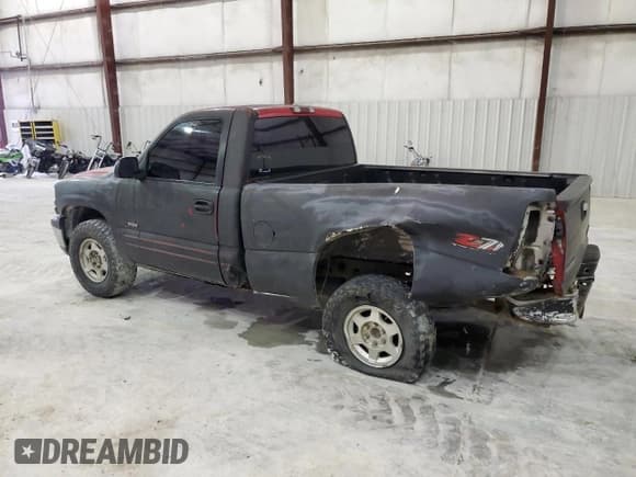 ✅ 2000 Chevrolet Silverado 1500 • VIN: 1GCEK14W0YZ202333 • Lot: 79273364. Listed on Copart with 225,242 mi. Free auction sales archive from the USA and detailed vehicle history report at DreamBid. Image 2.