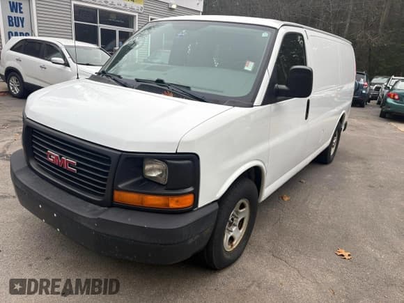 ✅ 2008 GMC Savana Cargo • VIN: 1GTFG15X481130130 • Lot: 92866975. Wystawiony na Copart z przebiegiem 28 287 mil. Bezpłatny archiwum sprzedaży aukcyjnych z USA i szczegółowy raport historii pojazdu na DreamBid. Zdjęcie 2.