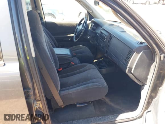 ✅ 2002 Dodge Dakota SLT • VIN: 1B7HG48NX2S623588 • Lot: 41793068. Wystawiony na IAAI z przebiegiem 213 159 mil. Bezpłatny archiwum sprzedaży aukcyjnych z USA i szczegółowy raport historii pojazdu na DreamBid. Zdjęcie 5.