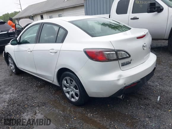 ✅ 2010 Mazda 3 i Sport • VIN: JM1BL1SF1A1233842 • Lot: 42337210. Listed on IAAI with 155,862 mi. Free auction sales archive from the USA and detailed vehicle history report at DreamBid. Image 3.