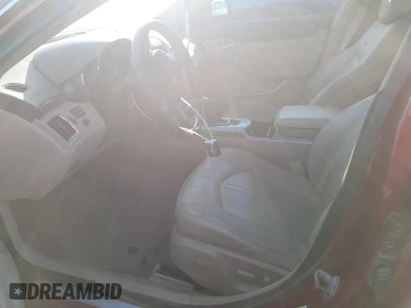 ✅ 2010 Cadillac CTS Premium • VIN: 1G6DS5EV7A0145148 • Lot: 58972015. Wystawiony na Copart z przebiegiem 125 824 mil. Bezpłatny archiwum sprzedaży aukcyjnych z USA i szczegółowy raport historii pojazdu na DreamBid. Zdjęcie 7.