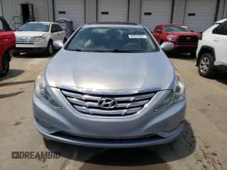 ✅ 2012 Hyundai Sonata SE • VIN: 5NPEC4AC9CH477031 • Lot: 60033034. Listed on Copart with 88,859 mi. Free auction sales archive from the USA and detailed vehicle history report at DreamBid. Image 5.
