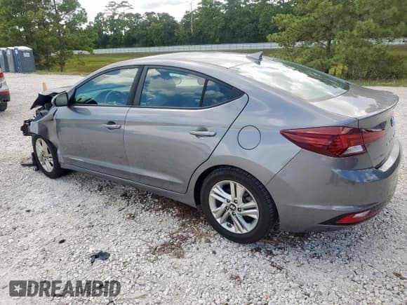 ✅ 2019 Hyundai Elantra Value Edition • VIN: 5NPD84LF2KH442690 • Lot: 82043365. Listed on Copart with 86,819 mi. Free auction sales archive from the USA and detailed vehicle history report at DreamBid. Image 2.