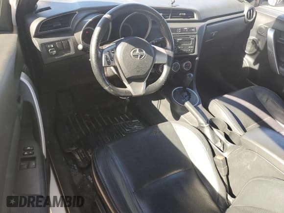 ✅ 2013 Scion tC • VIN: JTKJF5C79D3045573 • Лот: 90786575. Опубликован ранее на Copart с пробегом 115 165 миль. Бесплатный доступ к архиву аукционных продаж из США и подробный отчёт об истории автомобиля на DreamBid. Изображение 8.