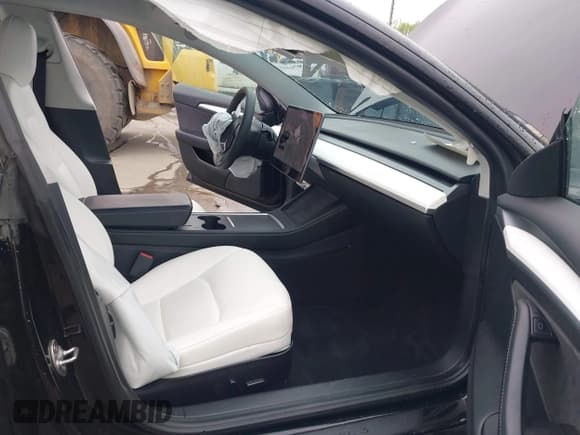 ✅ 2021 Tesla Model 3 Performance • VIN: 5YJ3E1EC1MF991868 • Lot: 41933099. Wystawiony na IAAI z przebiegiem 59 537 mil. Bezpłatny archiwum sprzedaży aukcyjnych z USA i szczegółowy raport historii pojazdu na DreamBid. Zdjęcie 5.