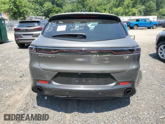 2024 Dodge Hornet R/T z VIN ZACPDFCW4R3A27612, wystawiony jako Copart lot #64599225 z przebiegiem Nie podano mil oraz Nie do naprawy • Non repairable. Historia ofert i sprzedaży dostępna na DreamBid. Obrazek 6.