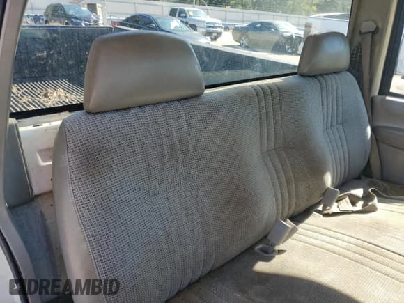 ✅ 1995 GMC Sierra 1500 • VIN: 1GTEC14H0SZ552129 • Лот: 92077455. Опубликован ранее на Copart с пробегом 129 670 миль. Бесплатный доступ к архиву аукционных продаж из США и подробный отчёт об истории автомобиля на DreamBid. Изображение 10.