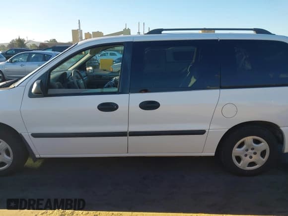 ✅ 2007 Ford Freestar SE • VIN: 2FMZA51637BA09509 • Lot: 43490684. Wystawiony na IAAI z przebiegiem 333 823 mil. Bezpłatny archiwum sprzedaży aukcyjnych z USA i szczegółowy raport historii pojazdu na DreamBid. Zdjęcie 14.