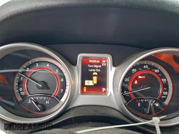 ✅ 2014 Dodge Journey SXT • VIN: 3C4PDCBG7ET161082 • Lot: 94636345. Listed on Copart with 101,075 mi. Free auction sales archive from the USA and detailed vehicle history report at DreamBid. Image 9.