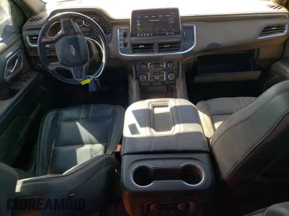 ✅ 2021 Chevrolet Suburban RST • VIN: 1GNSCEKD0MR320232 • Lot: 48489815. Wystawiony na Copart z przebiegiem 80 759 mil. Bezpłatny archiwum sprzedaży aukcyjnych z USA i szczegółowy raport historii pojazdu na DreamBid. Zdjęcie 8.