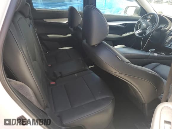 ✅ 2019 Infiniti QX50 Luxe • VIN: 3PCAJ5M39KF144654 • Lot: 70631245. Wystawiony na Copart z przebiegiem 132 057 mil. Bezpłatny archiwum sprzedaży aukcyjnych z USA i szczegółowy raport historii pojazdu na DreamBid. Zdjęcie 10.