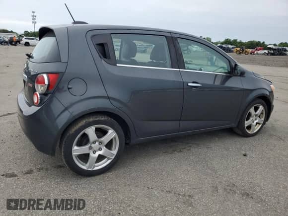 2016 Chevrolet Sonic LTZ z VIN 1G1JE6SB2G4160576, wystawiony jako Copart lot #63419694 z przebiegiem 110 572 mil mil oraz Szkoda całkowita • Salvage title. Historia ofert i sprzedaży dostępna na DreamBid. Obrazek 3.