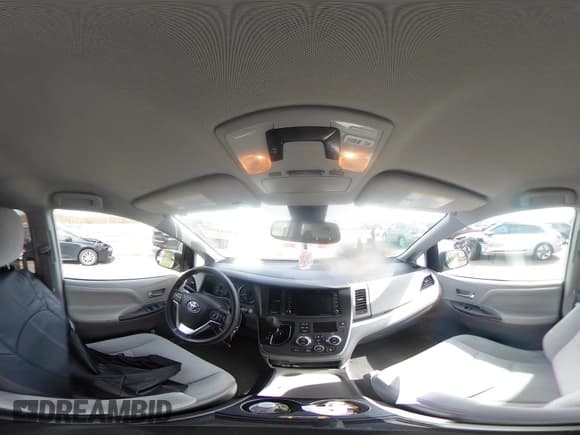 ✅ 2020 Toyota Sienna LE Auto Access Seat • VIN: 5TDKZ3DC3LS043379 • Lot: 42103997. Listed on IAAI with 46,570 mi. Free auction sales archive from the USA and detailed vehicle history report at DreamBid. Image 18.