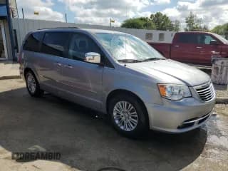 ✅ 2015 Chrysler Town & Country Touring L • VIN: 2C4RC1CG5FR590496 • Lot: 70279015. Listed on Copart with 158,158 mi. Free auction sales archive from the USA and detailed vehicle history report at DreamBid. Image 4.
