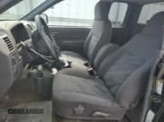 ✅ 2004 Chevrolet Colorado Z85 • VIN: 1GCCS198448121997 • Lot: 61898085. Wystawiony na Copart z przebiegiem 117 764 mil. Bezpłatny archiwum sprzedaży aukcyjnych z USA i szczegółowy raport historii pojazdu na DreamBid. Zdjęcie 7.