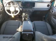 ✅ 2024 Jeep Wrangler Willys • VIN: 1C4PJXAGXRW193414 • Лот: 45381975. Опубликован ранее на Copart с пробегом 9 683 миль. Бесплатный доступ к архиву аукционных продаж из США и подробный отчёт об истории автомобиля на DreamBid. Изображение 8.