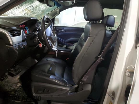 ✅ 2017 GMC Yukon XL SLT • VIN: 1GKS2GKC9HR110902 • Lot: 64980105. Listed on Copart with 139,696 mi. Free auction sales archive from the USA and detailed vehicle history report at DreamBid. Image 7.