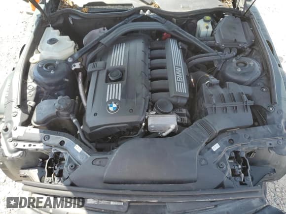 ✅ 2011 BMW Z4 sDrive30i • VIN: WBALM5C55BE495921 • Lot: 71453304. Listed on Copart with 116,136 mi. Free auction sales archive from the USA and detailed vehicle history report at DreamBid. Image 11.