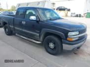 ✅ 2000 Chevrolet Silverado 1500 • VIN: 1GCEK19V8YE364816 • Lot: 43410219. Wystawiony na IAAI z przebiegiem 199 597 mil. Bezpłatny archiwum sprzedaży aukcyjnych z USA i szczegółowy raport historii pojazdu na DreamBid. Zdjęcie 1.