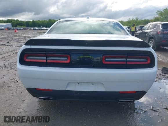 ✅ 2022 Dodge Challenger SXT • VIN: 2C3CDZGGXNH238891 • Лот: 42295477. Опубликован ранее на IAAI с пробегом 38 619 миль. Бесплатный доступ к архиву аукционных продаж из США и подробный отчёт об истории автомобиля на DreamBid. Изображение 16.