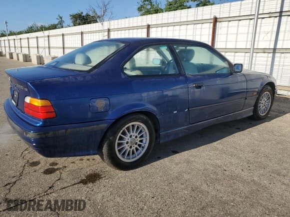 ✅ 1998 BMW 3 Series • VIN: WBABG232XWET36597 • Lot: 52979905. Listed on Copart with 233,495 mi. Free auction sales archive from the USA and detailed vehicle history report at DreamBid. Image 3.