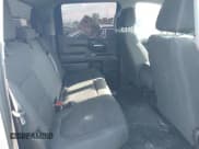 ✅ 2021 Chevrolet Silverado 1500 Custom • VIN: 3GCPWBEK9MG465882 • Lot: 42947356. Wystawiony na IAAI z przebiegiem 53 232 mil. Bezpłatny archiwum sprzedaży aukcyjnych z USA i szczegółowy raport historii pojazdu na DreamBid. Zdjęcie 8.