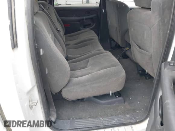 2004 Chevrolet Silverado 1500 Z71 with VIN 2GCEK13T741427729, listed as a IAAI auction lot 41238310 with 151,978 mi miles and . Bid and sale history available at DreamBid. Image 8.