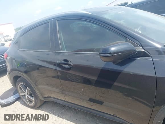 ✅ 2021 Honda HR-V EX-L • VIN: 3CZRU5H75MM712592 • Lot: 42483043. Listed on IAAI with 43,041 mi. Free auction sales archive from the USA and detailed vehicle history report at DreamBid. Image 14.