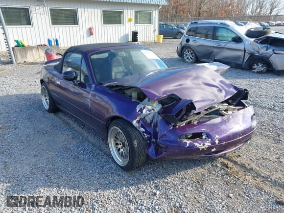 ✅ 1992 Mazda MX-5 Miata • VIN: JM1NA3513N0328087 • Лот: 41369521. Опубликован ранее на IAAI с пробегом 202 467 миль. Бесплатный доступ к архиву аукционных продаж из США и подробный отчёт об истории автомобиля на DreamBid. Изображение 6.
