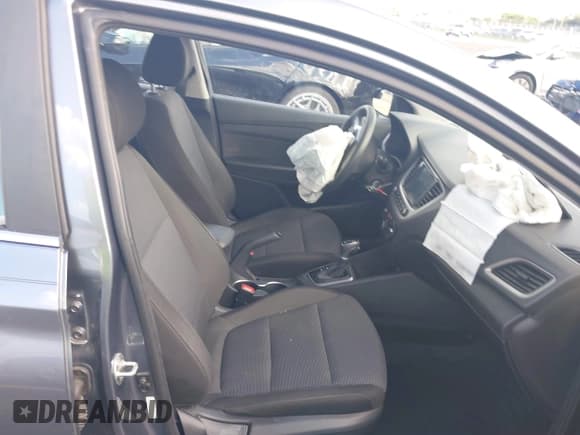 ✅ 2020 Hyundai Accent SE • VIN: 3KPC24A61LE111671 • Lot: 43512110. Listed on IAAI with 56,920 mi. Free auction sales archive from the USA and detailed vehicle history report at DreamBid. Image 5.