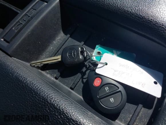 ✅ 2017 Toyota Tundra SR • VIN: 5TFRM5F10HX121218 • Lot: 42156639. Listed on IAAI with 144,499 mi. Free auction sales archive from the USA and detailed vehicle history report at DreamBid. Image 11.