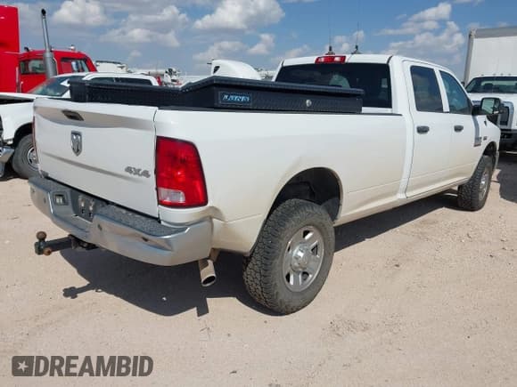 ✅ 2018 Ram 2500 Tradesman • VIN: 3C6UR5HJ6JG378765 • Лот: 43004424. Опубликован ранее на IAAI с пробегом 185 447 миль. Бесплатный доступ к архиву аукционных продаж из США и подробный отчёт об истории автомобиля на DreamBid. Изображение 4.