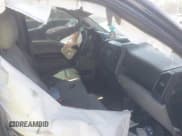 ✅ 2019 Ford F-150 XL • VIN: 1FTEW1C58KFA36990 • Lot: 42053477. Wystawiony na IAAI z przebiegiem 205 554 mil. Bezpłatny archiwum sprzedaży aukcyjnych z USA i szczegółowy raport historii pojazdu na DreamBid. Zdjęcie 5.