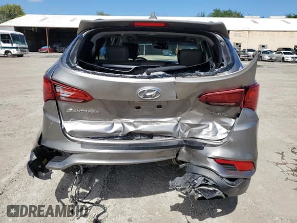 ✅ 2018 Hyundai Santa Fe 2.4L • VIN: 5NMZU3LB2JH099710 • Лот: 71524623. Опубликован ранее на Copart с пробегом 71 525 миль. Бесплатный доступ к архиву аукционных продаж из США и подробный отчёт об истории автомобиля на DreamBid. Изображение 6.