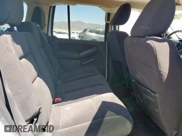 ✅ 2010 Ford Explorer XLT • VIN: 1FMEU6DE7AUA81491 • Lot: 64130645. Wystawiony na Copart z przebiegiem 408 534 mil. Bezpłatny archiwum sprzedaży aukcyjnych z USA i szczegółowy raport historii pojazdu na DreamBid. Zdjęcie 11.