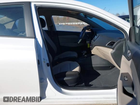 ✅ 2019 Hyundai Accent SE • VIN: 3KPC24A33KE056922 • Лот: 41357876. Опубликован ранее на IAAI с пробегом 31 566 миль. Бесплатный доступ к архиву аукционных продаж из США и подробный отчёт об истории автомобиля на DreamBid. Изображение 5.